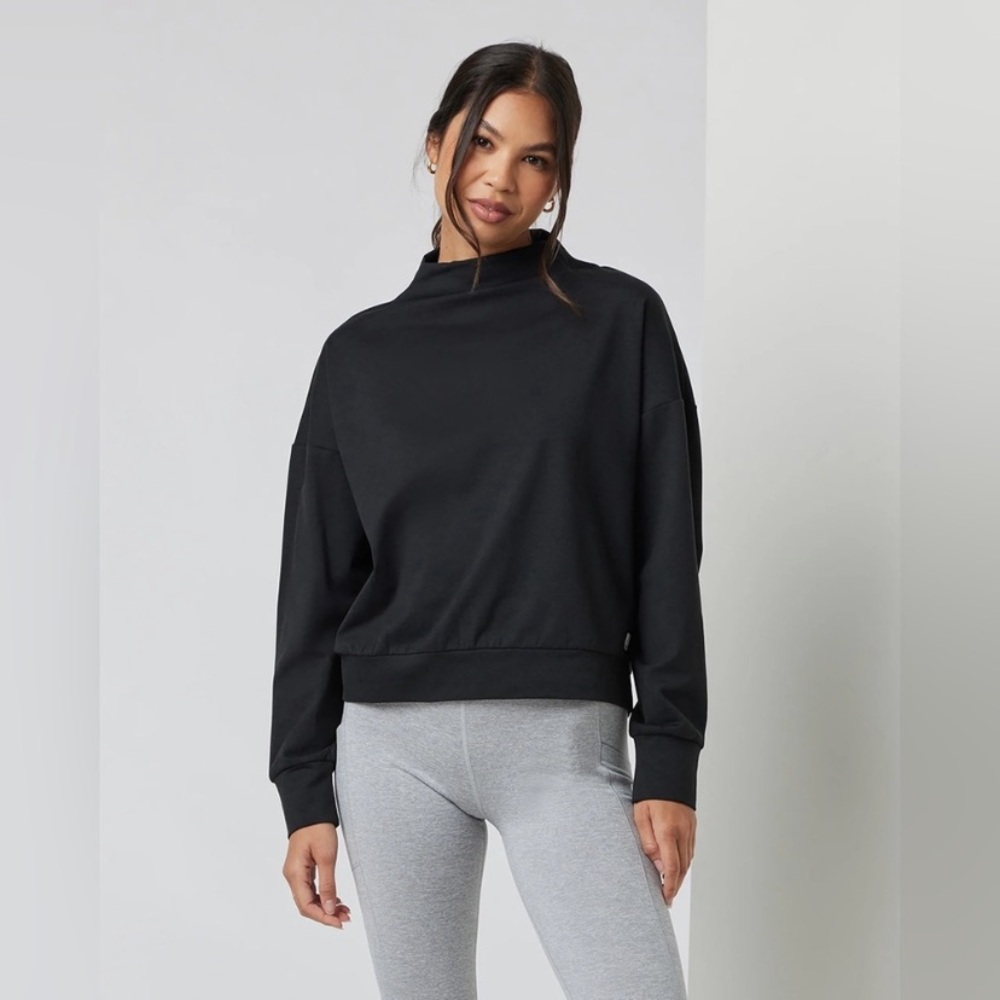 Vuori Granite Funnel Neck Sweatshirt - sz L - black - EUC